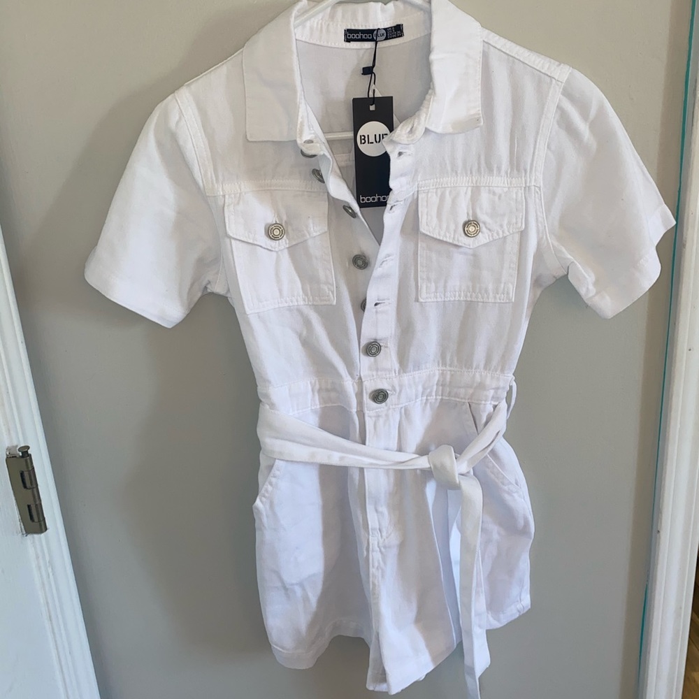 White boohoo denim romper